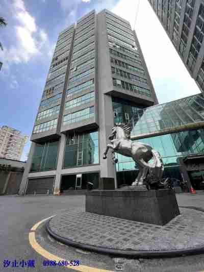 售新北市汐止區汐止經緯中心商辦廠辦2,988萬